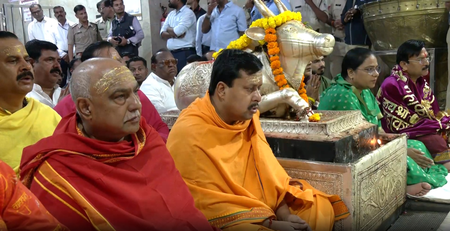 भाजपा अध्यक्ष नितिन नवीन ने उज्जैन के महाकालेश्वर मंदिर में किए दर्शन, देशवासियों के सुख और समृद्धि की कामना की