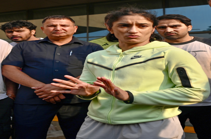 विनेश फोगाट ने हार के बाद डब्ल्यूएफआई के प्रति जताई नाराजगी, कहा- बहुत जिद्दी और जुनूनी हूं, वापसी करूंगी