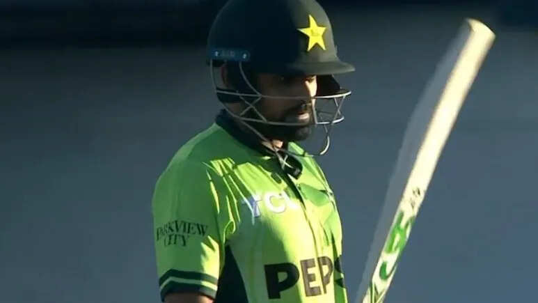 'बाबर आजम घमंडी है या फिर शर्म आती है कि...', पूर्व कप्तान ने पाकिस्तानी स्टार को जमकर लगाई फटकार