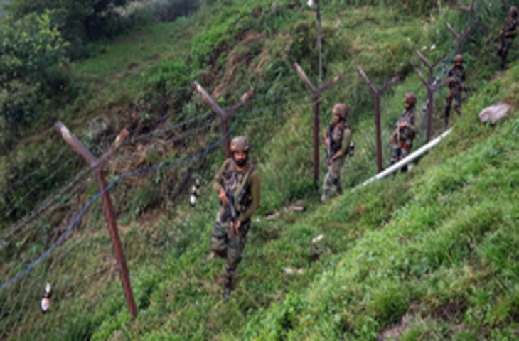 सेना ने जम्मू-कश्मीर के तंगधार सेक्टर में एलओसी पर घुसपैठ की कोशिश नाकाम की, दो आतंकवादी ढेर