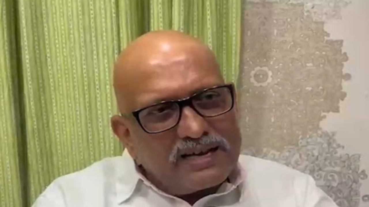 राम मंदिर चंदा विवाद पर अजय राय का सरकार से सवाल, चंपत राय पर क्या कार्रवाई हुई?