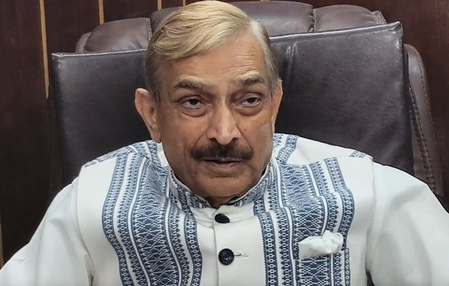 भाजपा और ओवैसी दोनों जुड़वां भाई: प्रमोद तिवारी