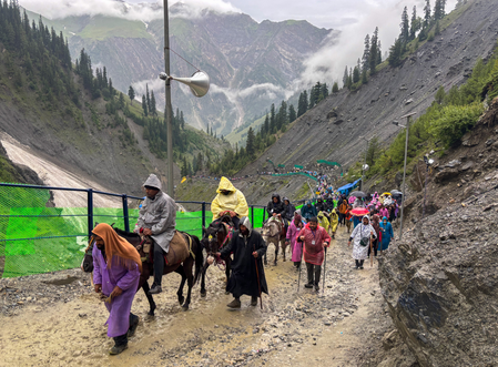 अमरनाथ यात्रा 2026 : अब तक 1.60 लाख से अधिक श्रद्धालुओं ने पवित्र गुफा मंदिर में किए दर्शन