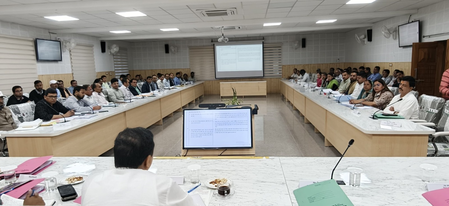 उत्तराखंड: चमोली में केंद्रीय योजनाओं की समीक्षा, सांसद अनिल बलूनी ने विकास कार्यों में तेजी लाने के निर्देश दिए