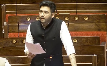 राघव चड्ढा ने संसद में उठाया 'पैटरनिटी लीव' का मुद्दा, बोले-केयरगिविंग सिर्फ मां की नहीं, पिता की भी जिम्मेदारी