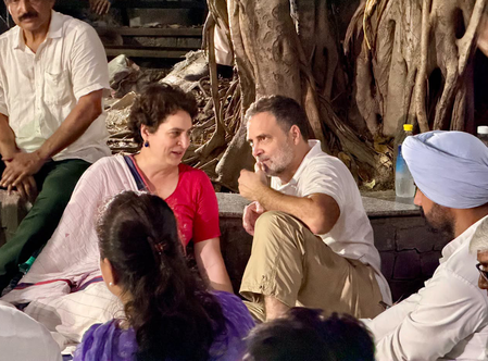राहुल गांधी और प्रियंका समेत कई नेताओं पर दिल्ली में एफआईआर, आकाशवाणी भवन में जबरन घुसने का आरोप