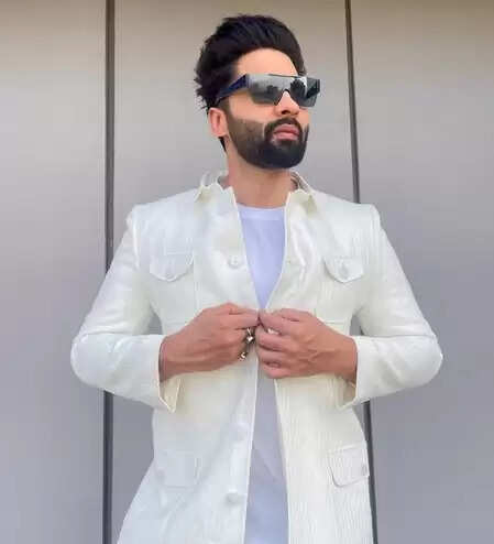 सिर्फ एक्टिंग तक सीमित नहीं जैकी भगनानी और जय भानुशाली, अलग-अलग अंदाज में फैंस से रहते कनेक्ट