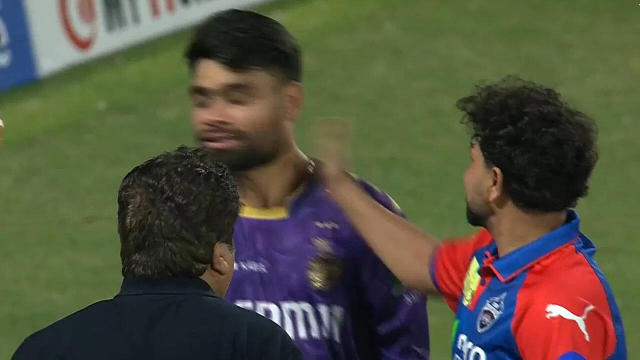 हार के बाद तिलमिलाए कुलदीप यादव ने रिंकू सिंह को जड़ दिए दो थप्पड़, फैंस ने की बैन करने की मांग, Video वायरल