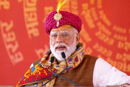 पीएम मोदी ने अपने काफिले को छोटा करने का दिया निर्देश, सरकारी खर्च होगा कम