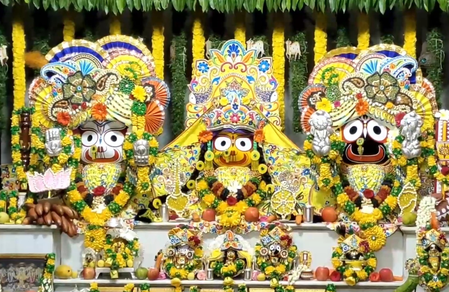 जम्मू-कश्मीर से लेकर आंध्र प्रदेश और तमिलनाडु तक जन्माष्टमी की धूम, मंदिरों में श्रद्धालुओं की भारी भीड़