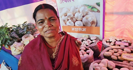 भागलपुर की मशरूम लेडी : पीएमईजीपी का लाभ लेकर बनीं सशक्‍त, महिलाओं को दे रहीं ट्रेनिंग