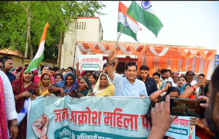 भदोही में गरजे एके शर्मा: महिला अधिकारों पर राजनीति बर्दाश्त नहीं, नारी शक्ति वंदन पर विपक्ष को घेरा