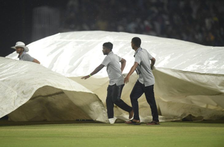 आईपीएल 2026: बारिश ने खेल को रोका, केकेआर ने 2 विकेट खोकर 25 रन बनाए