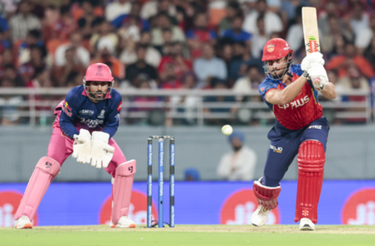 स्टोइनिस-प्रभसिमरन की तूफानी पारी, आरआर के खिलाफ पीबीकेएस ने 4 विकेट खोकर बनाए 222 रन