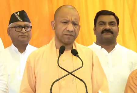 देश की एकता से समझौता करने वालों को इतिहास ने नकारा : सीएम योगी