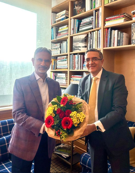 यूरोपीय संघ के विदेश मंत्रियों की बैठक में शामिल होने साइप्रस के लिए रवाना हुए जयशंकर
