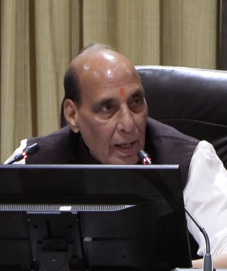 एशियाई खेलों में सैन्य खिलाड़ियों का अब तक का सर्वश्रेष्ठ प्रदर्शन, राजनाथ सिंह ने की मुलाकात