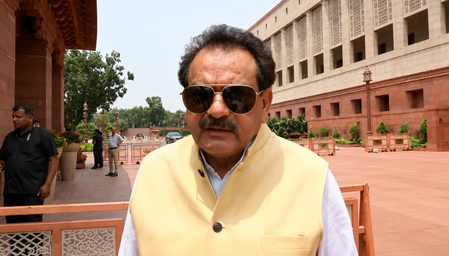 'चर्चा से भाग रहा विपक्ष, प्रधानमंत्री के आश्वासन के बाद आंदोलन जायज नहीं', विपक्ष पर एनडीए का पलटवार