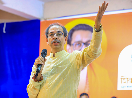 महाराष्ट्र के आदिवासी बिना सड़क और एम्बुलेंस के कुदरत के भरोसे : शिवसेना (यूबीटी)