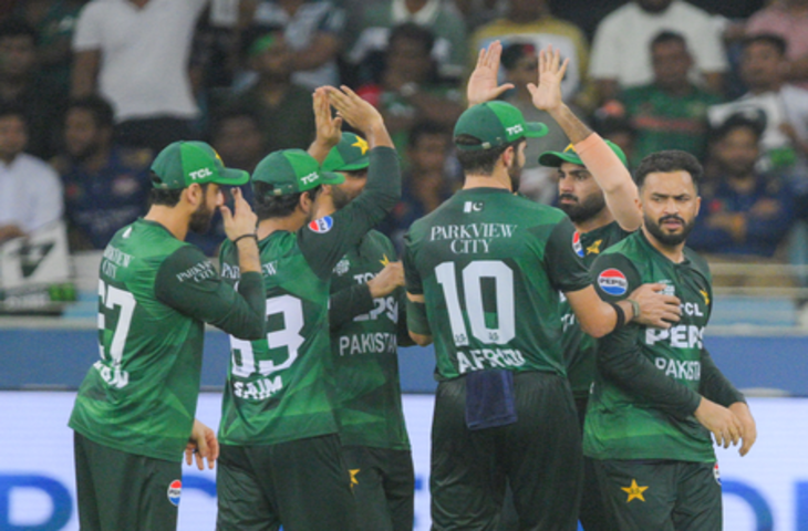 मोहम्मद नवाज के 'पंजे' में फंसा ऑस्ट्रेलिया, पाकिस्तान ने टी20 सीरीज में किया 3-0 से क्लीन स्वीप