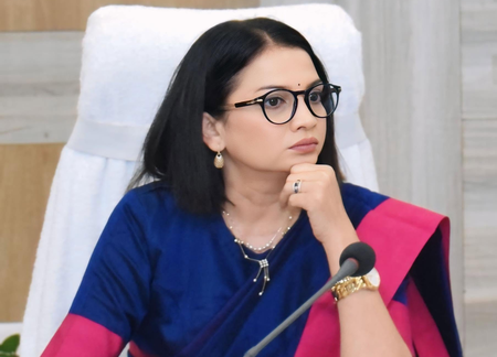 सिंगरौली: राजस्व वसूली में लापरवाही पर निगम आयुक्त का एक्शन, 10 वार्ड प्रभारियों का वेतन रोका, दो निलंबित
