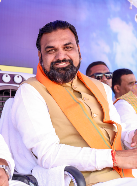 बिहार : मुख्यमंत्री सम्राट चौधरी का 'नीट' परीक्षार्थियों को 'मुफ्त बस यात्रा' का बड़ा तोहफा