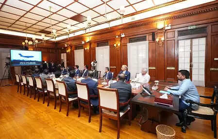 श्रीलंका में एस जयशंकर ने विदेश मंत्री हेराथ के साथ 120 फुट के ब्रिज का किया उद्घाटन, राष्ट्रपति भी रहे मौजूद