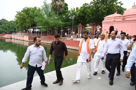 बिहार : गयाजी में पितृपक्ष मेले की तैयारियां तेज, डीएम ने वेदी स्थलों का किया निरीक्षण
