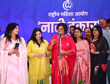 एनसीडब्ल्यू प्रमुख ने सशक्तिकरण और साइबर अपराध रोकथाम पर चर्चा का नेतृत्व किया