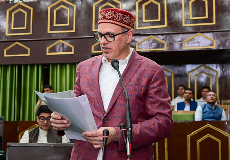 सीएम उमर अब्दुल्ला का पीएम मोदी से अपील, पश्चिम एशिया में युद्ध खत्म करने के लिए कूटनीतिक ताकत का करें इस्तेमाल