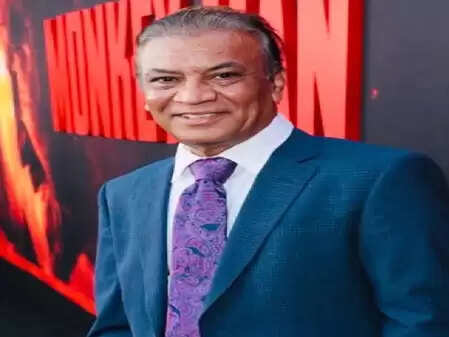 मनोज बाजपेयी की मेहनत और लगन की सराहना करता हूं: विपिन शर्मा