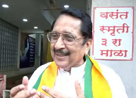 सीएम रेवंत रेड्डी के क्रिसमस वाले बयान पर राज पुरोहित का निशाना, बोले- 'सोनिया गांधी ने कोई कुर्बानी नहीं दी'