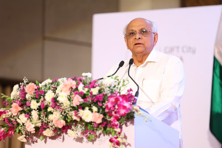 ‘ईंधन आपूर्ति में अस्थायी रुकावटें’: गुजरात सरकार ने कमी की आशंका से इनकार किया