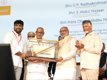 उपराष्ट्रपति ने आंध्र प्रदेश में देश का पहला गैर-जीएमओ उच्‍च गुणवत्ता पॉपकॉर्न मक्का हाइब्रिड बीज जारी किया