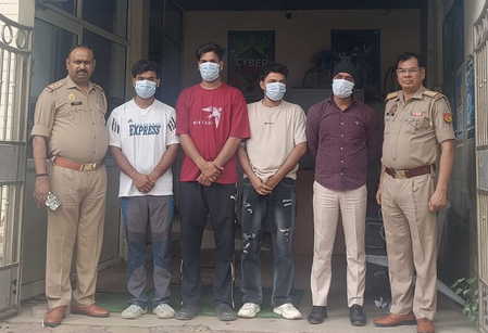 नोएडा साइबर क्राइम पुलिस की बड़ी कार्रवाई, 21.27 लाख रुपए की ऑनलाइन ठगी में चार आरोपी गिरफ्तार