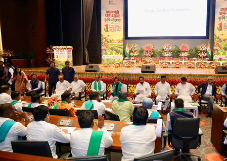कर्नाटक के गन्ना किसानों के मुद्दों के समाधान के लिए केंद्र समिति बनाएगा: प्रल्हाद जोशी