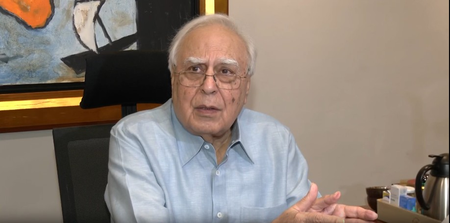 समाज को नहीं शासन को है खतरा, जंतर-मंतर पर धारा 163 लगाने पर भड़के कपिल सिब्बल
