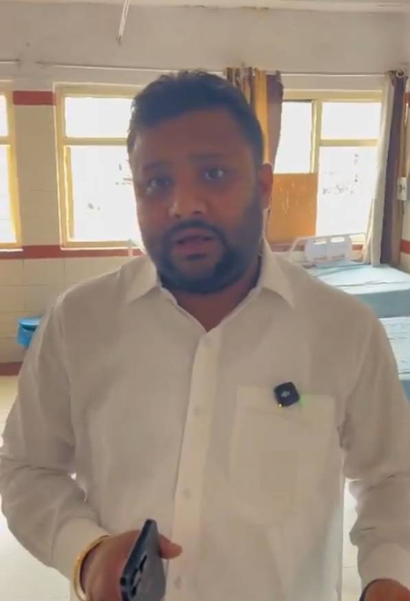 दिल्ली: एलबीएस अस्पताल के निरीक्षण के बाद आप ने लगाया बेडशीट खरीद में अनियमितता का आरोप
