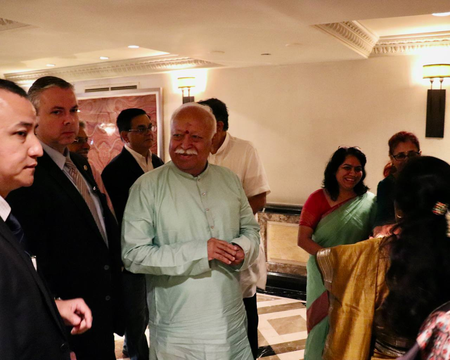 अमेरिका पहुंचे आरएसएस प्रमुख मोहन भागवत, न्यूयॉर्क में आयोजित कार्यक्रम को करेंगे संबोधित