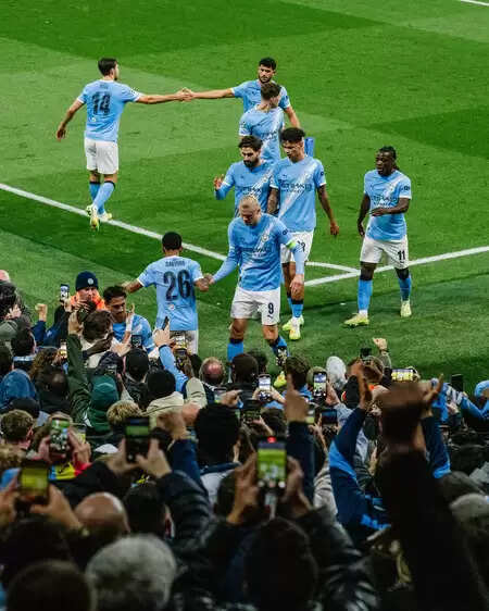 चैंपियंस लीग : फिल फोडेन ने दागे 2 गोल,  डॉर्टमुंड के खिलाफ मैनचेस्टर सिटी की आसान जीत