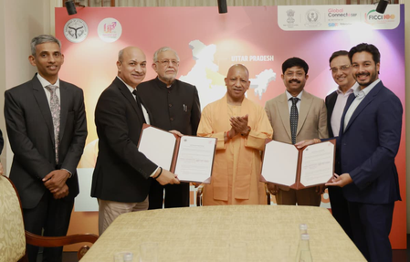 सीएम योगी के सिंगापुर दौरे के पहले ही दिन 6,650 करोड़ रुपए के तीन एमओयू, 20 हजार से अधिक रोजगार के अवसर