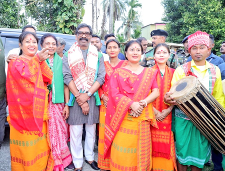 असम चुनाव में हेमंत सोरेन की एंट्री, 'टी-ट्राइब' के साथ सामाजिक समीकरणों पर फोकस