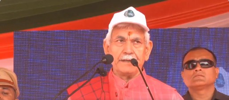 बारामूला: नशा विरोधी पदयात्रा में एलजी ने लिया हिस्सा, बोले- ड्रग तस्करों को किसी कीमत पर नहीं छोड़ेंगे