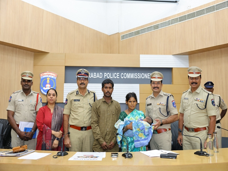 हैदराबाद : रेलवे स्टेशन से अगवा बच्ची को साइबराबाद पुलिस ने बचाया