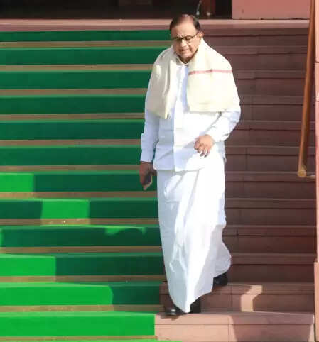 केवल कर्ज के आंकड़ों से आर्थिक मजबूती नहीं आंकी जा सकती: तमिलनाडु के बचाव में पी. चिदंबरम