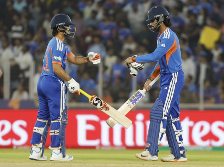 भारत-साउथ अफ्रीका: सिर्फ 2 बल्लेबाज, जिन्होंने टी20 मैच में लगाए शतक, दोनों भारतीय