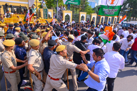रितु बराला मामले में जीरो एफआईआर की मांग, जयपुर पुलिस कमिश्नरेट के बाहर कांग्रेस का धरना जारी