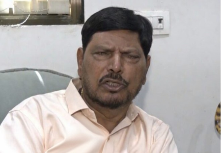 ममता बनर्जी ने 15 सालों में बंगाल को कंगाल बनाने का काम किया: रामदास आठवले