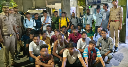नोएडा : सार्वजनिक स्थानों पर शराब पीने वालों पर पुलिस का एक्शन, एक ही दिन में 501 गिरफ्तार
