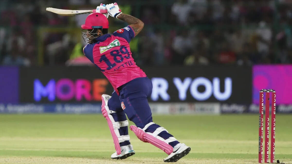 राजस्थान रॉयल्स को 11 करोड़ रुपये का चूना लगा गया ये खिलाड़ी, IPL 2025 सीजन में सबसे खराब प्रदर्शन में सबसे आगे